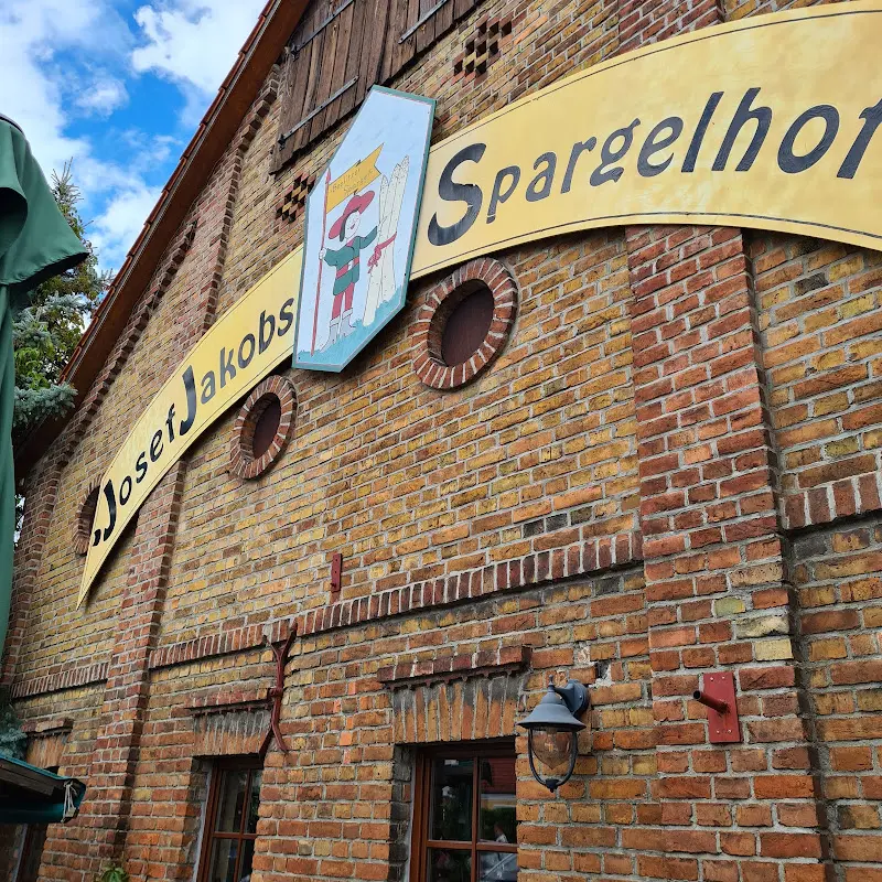 Marcin Biechowski_Jakobs-Hof Schäpe_Beelitz_recensione