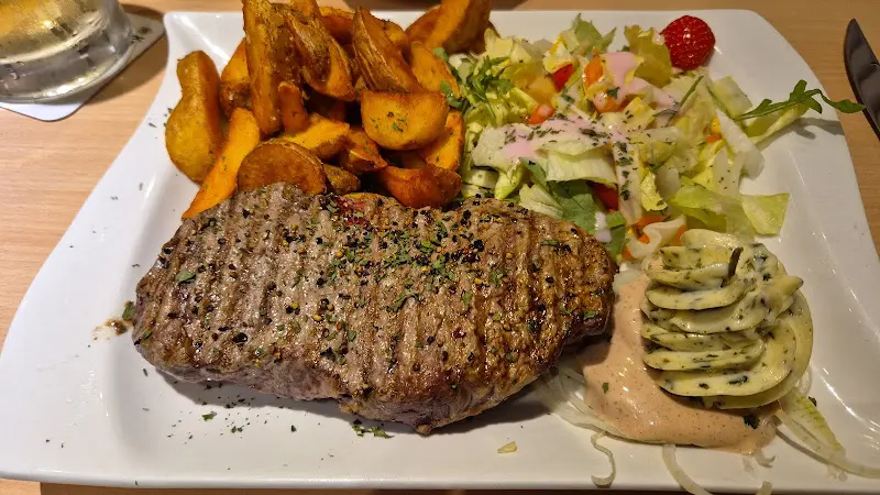 Gaststätte Sportlerklause & Bowlingbahn_Beeskow_slider_image_2