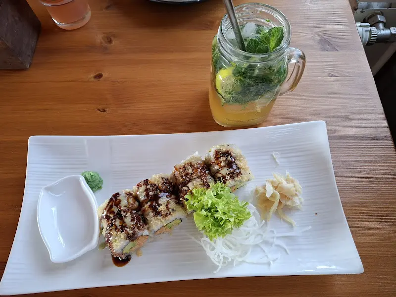 Jana_Com Viet_Birkenwerder_review