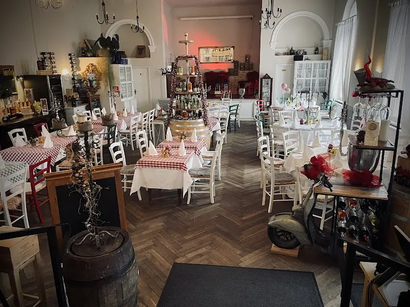 Salvia_Neuendorf_slider_image_1