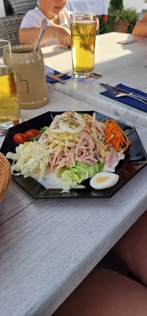 Sandy DelSol_Abseits, FV Gamshurst_Achern_review