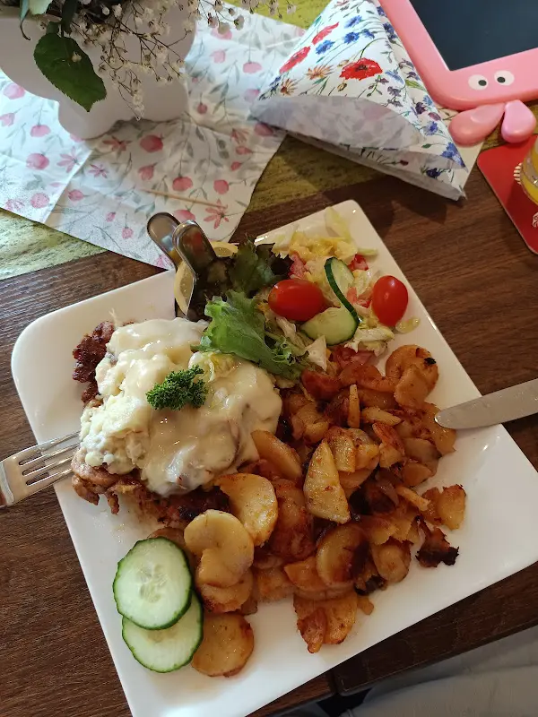 Claudia Okrob-Zecha_Gaststätte „Zur Oase“_Calau_review