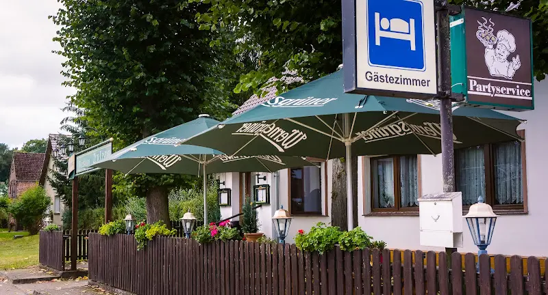 Wirtshaus zur Linde restaurant in Pinnow