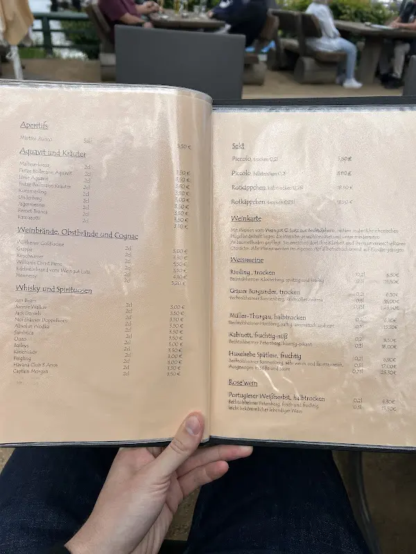 Arkadi Jampolski_Malge Gasthaus am See_Havel_recensione