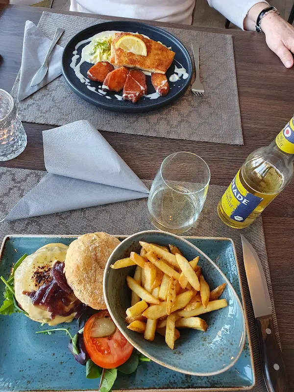 Restaurant an der Dominsel_Havel_slider_image_3