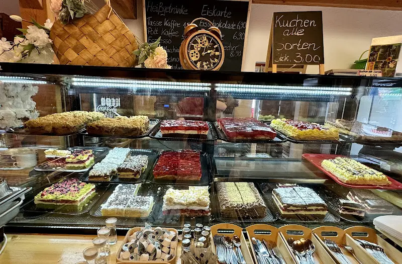 Kaffee, Restaurant & Spezialitäten restaurant in Burg