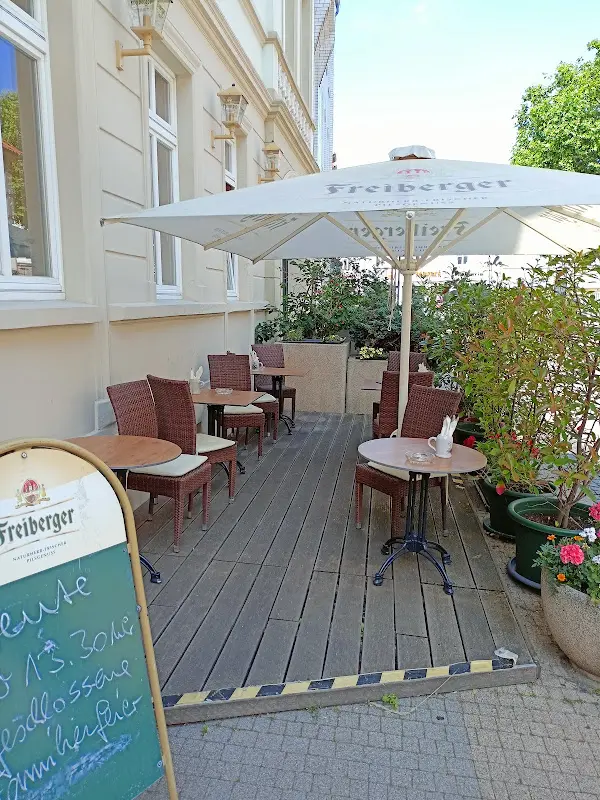 Zum Goldbroiler ristorante a Magdeburg)