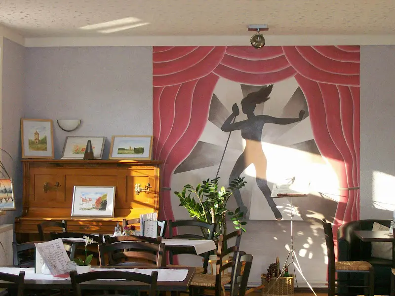 Café und Pension "Alte Schule" ristorante a Luckau