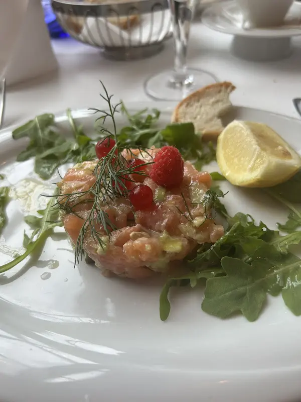 Bettina Okupnik_La Gondola am Finowkanal_Eberswalde_review