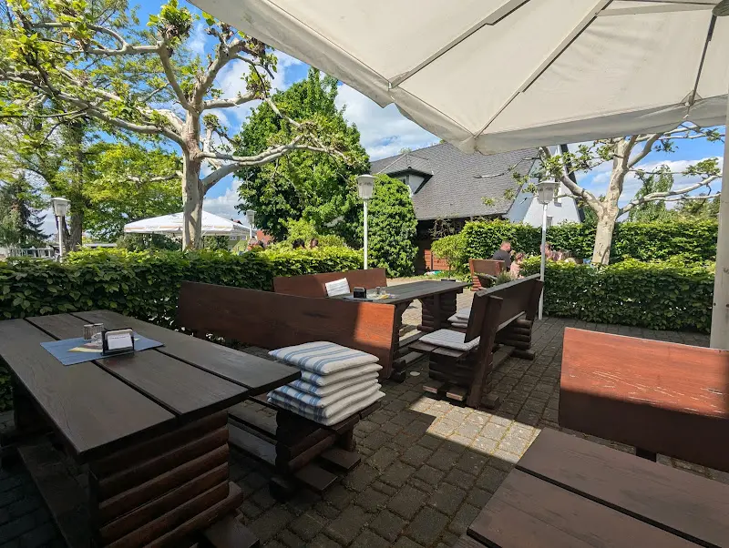 Heinrich Christoph_Schleusenhaus - Marlis Voigt_Röderland_recensione