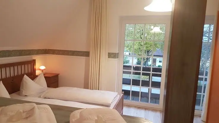 Schleusenhaus - Marlis Voigt_Röderland_slider_image_2