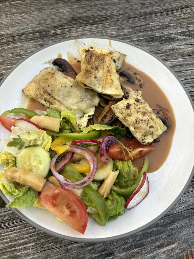 Nadine W_Restaurant Pfaffenstube_Seewald_avis