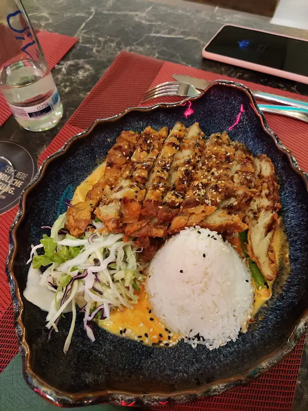 Maral Moghadasi_Asia Haus Lindeneck_(Lausitz)_recensione