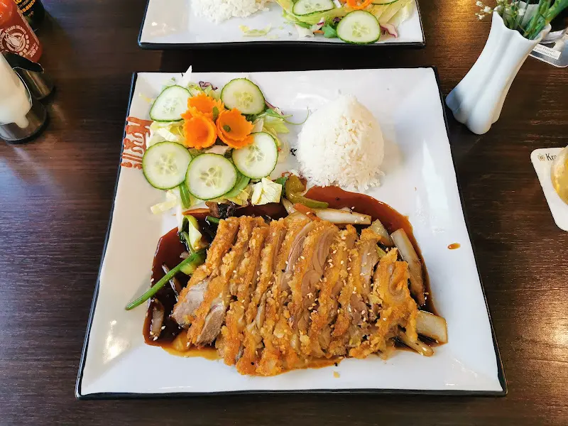 MCHella - AsiaFood & Sushibar_(Lausitz)_slider_image_3