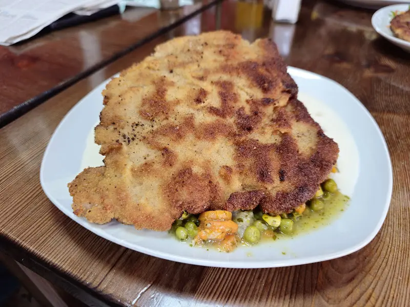 Mario Zwahr_Imbiss Kultur_Finsterwalde_review