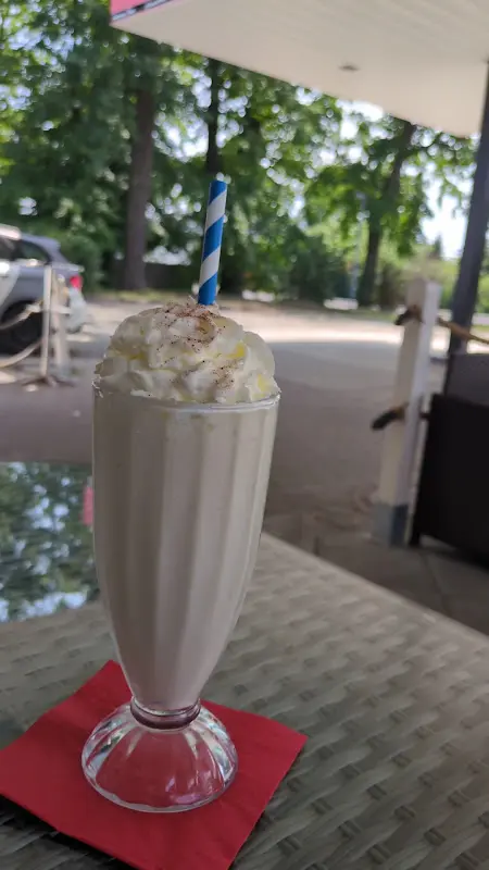 Tom Gietz_Cadillac American Diner_Finsterwalde_review