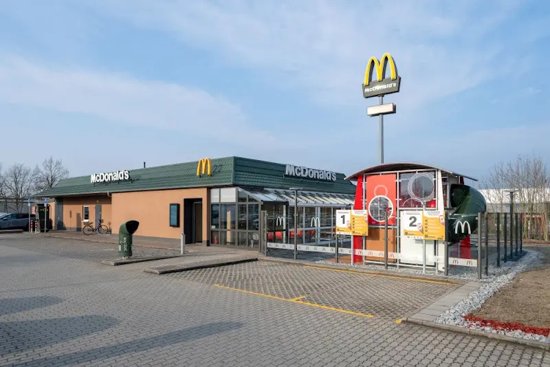 McDonald's restaurant in Massen-Niederlausitz