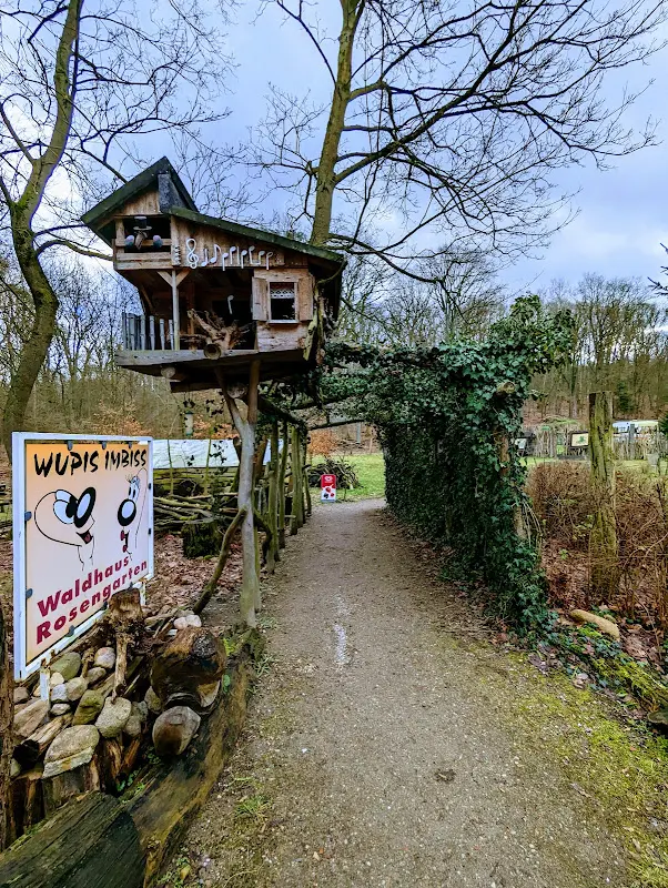 Wupis Tränke Am Waldhaus Rosengarten_(Oder)_slider_image_2