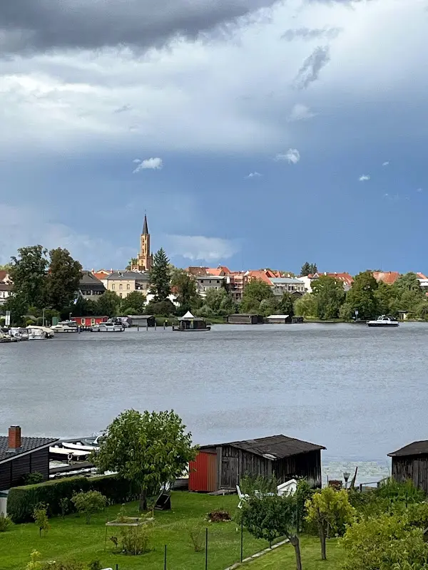 Bärbel Zimmermann_Birgit Schiller Zur Alten Bornmühle_Fürstenberg/Havel_avis