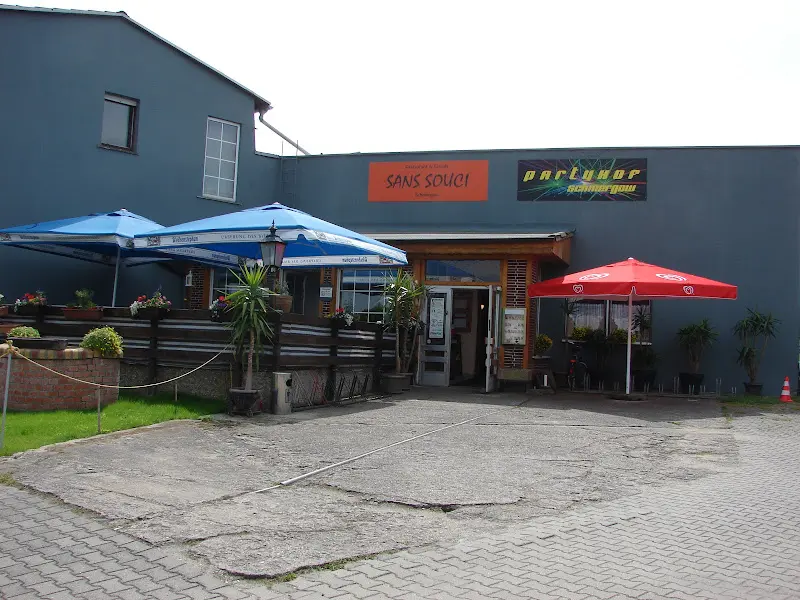 SANS SOUCI - Schmergow - Restaurant & Eiscafé_(Havel)_slider_image_1