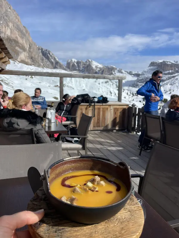 IRINA MOTRONCHIK_Baita Daniel Hütte_Italy_review