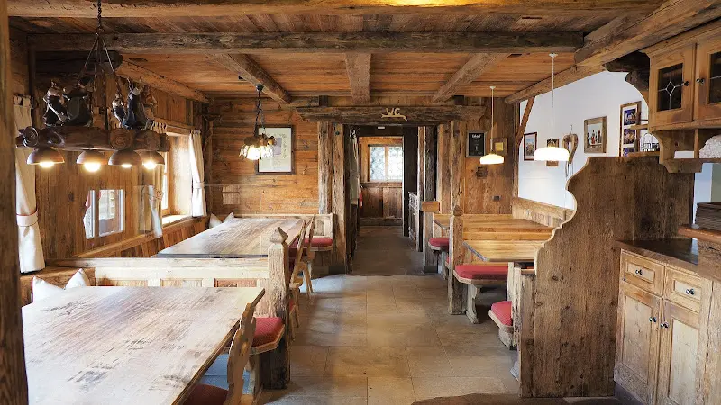 Baita Daniel Hütte_Italy_slider_image_1