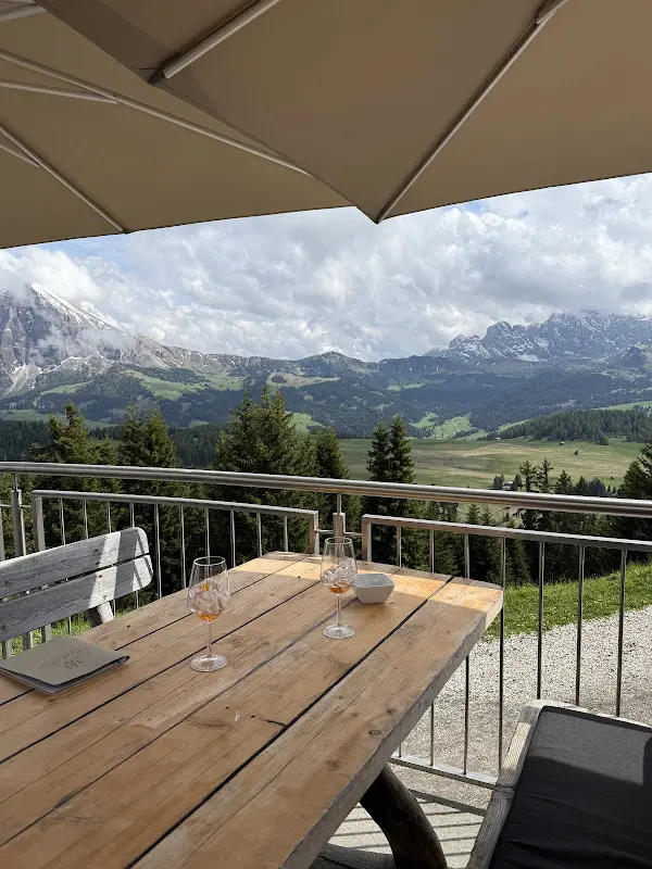 Mehmet KARACA_Almgasthof Mont Seuc_Italy_review