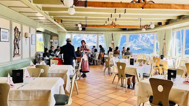 Almgasthof Mont Seuc restaurant in Italy