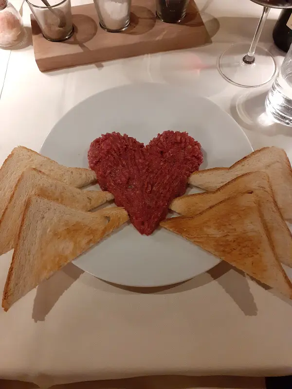 Eva Lardschneider_Armin's Grillstube_Italy_review