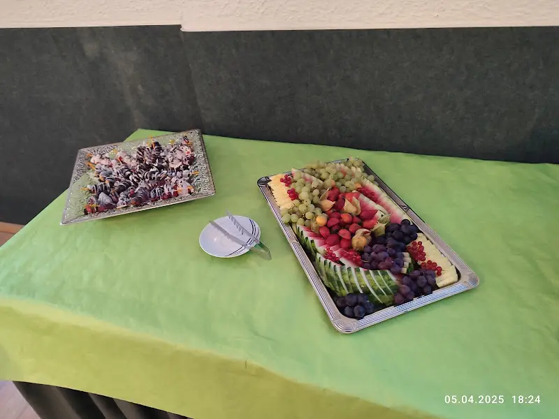 Martin Nagel_Gino's Restaurant & Eiscafé - Thomas Woltmann_Gumtow_recensione