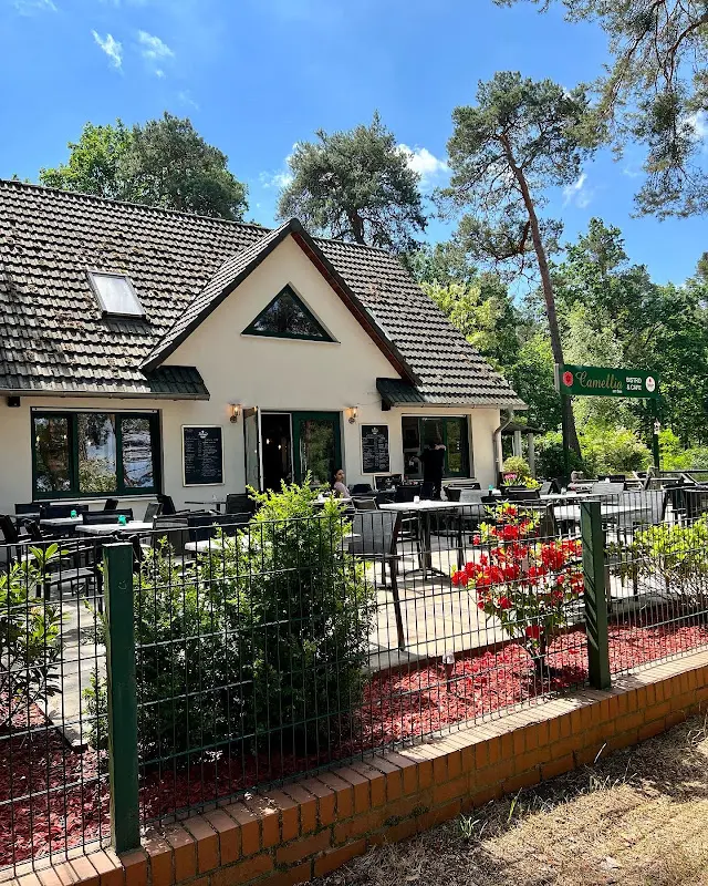 Camellia am See_(Mark)_slider_image_3