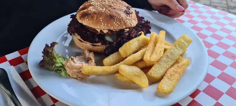 Dos Gauchos_(Mark)_slider_image_3