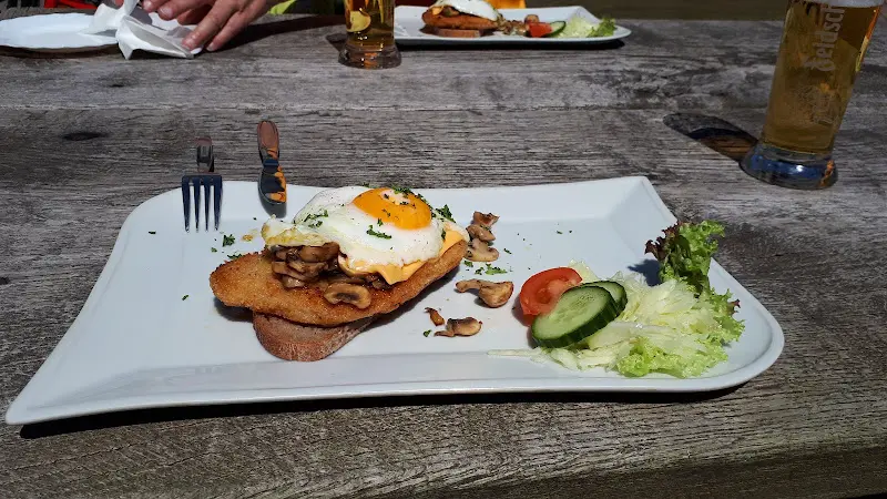 Gaststätte Deutsches Haus_Hohenleipisch_slider_image_2