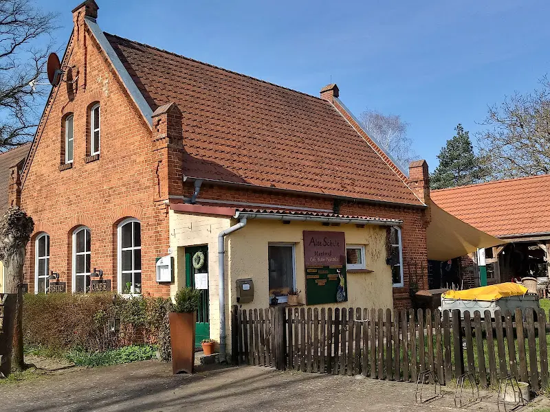 Das Café Bistro Alte Schule - Mankmuß | Karstädt_Karstädt_slider_image_1