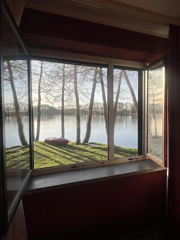 Brendan Smith_Seehof Netzen_Lehnin_reseña