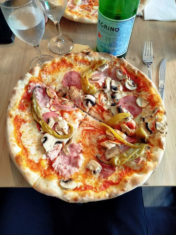maxou carteret (maxou6FPS)_Tony's Pizzeria Stahnsdorf_Stahnsdorf_review