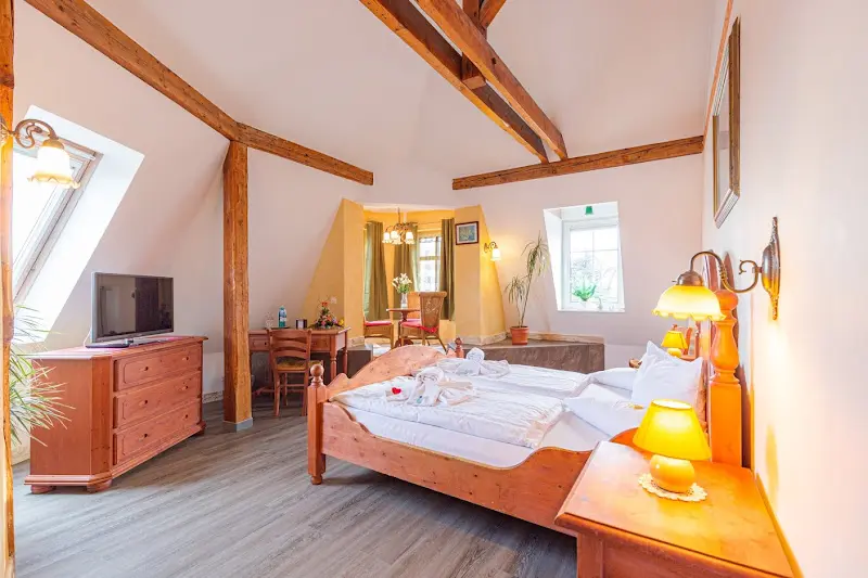 Bergschlößchen_Jüterbog_slider_image_3