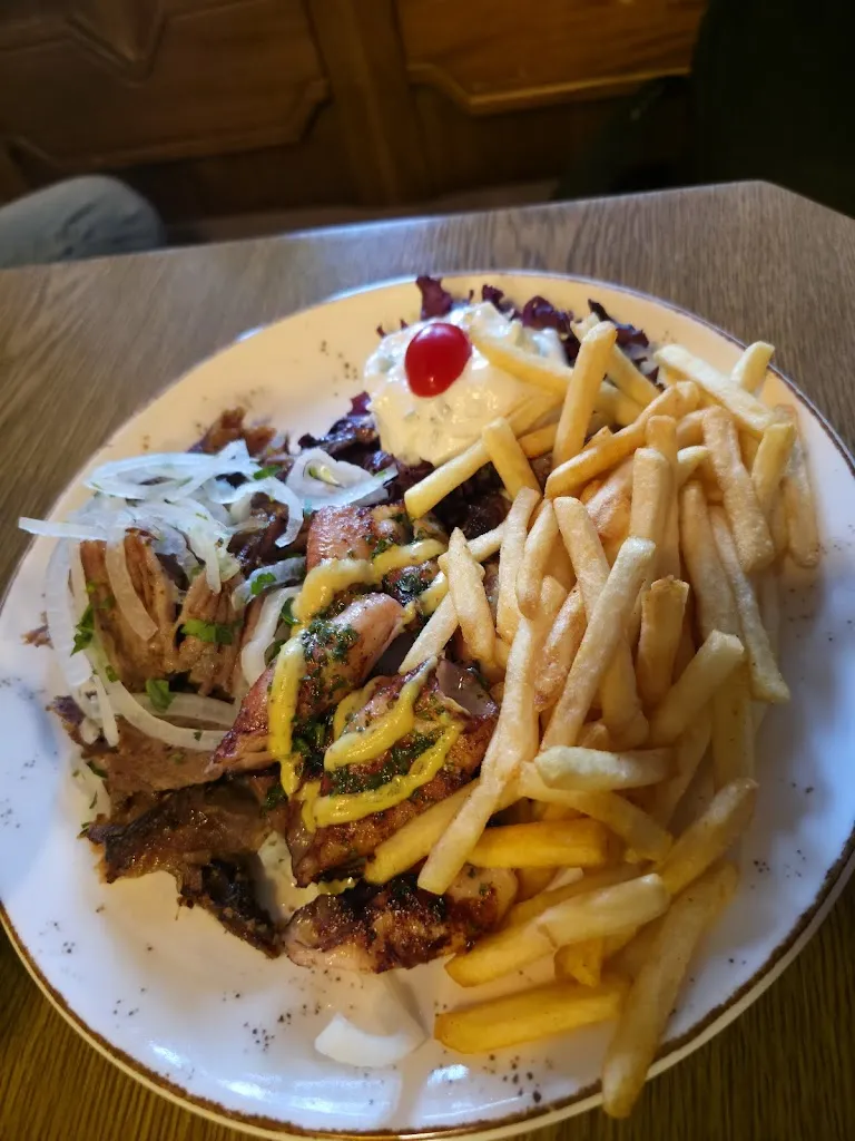 Zur Krone Blaufelden - Restaurant Dionysos > Maria Ntitsia_Blaufelden_slider_image_2