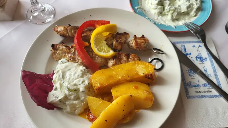 Taverna Perikles Luckenwalde Kesoglou Tanja S._Luckenwalde_slider_image_2