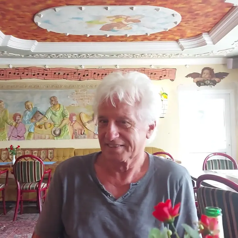 Mi Casa Pinguin Bar_Kyritz_slider_image_2