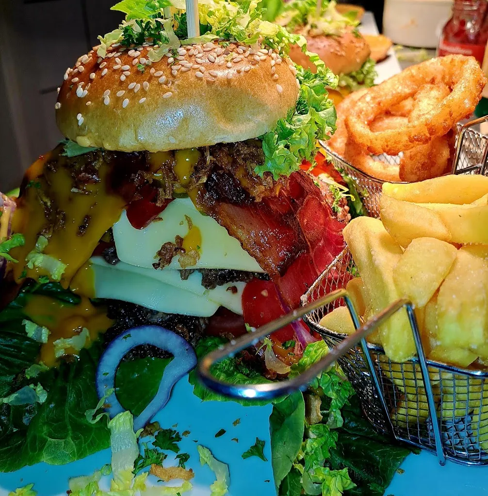 Calvins Burger & Schnitzel House_Birkenfeld_slider_image_3