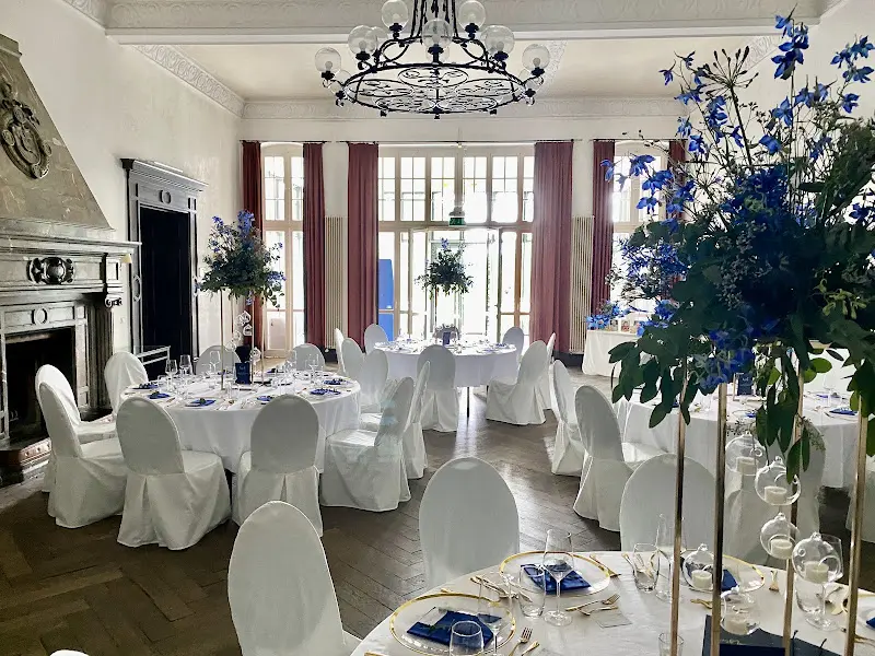 Dr. Kristin Oberländer_Schloss & Gut Liebenberg - Seehaus_Land_avis