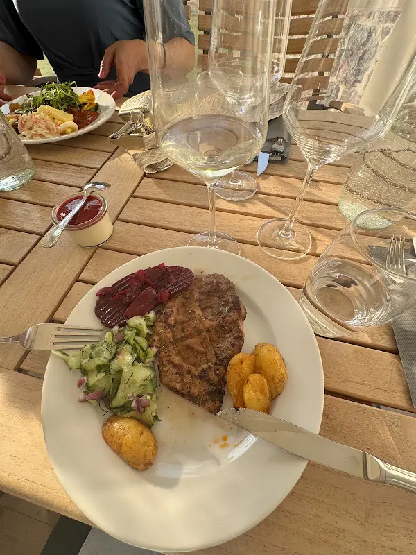 Schloss & Gut Liebenberg - Seehaus_Land_slider_image_2