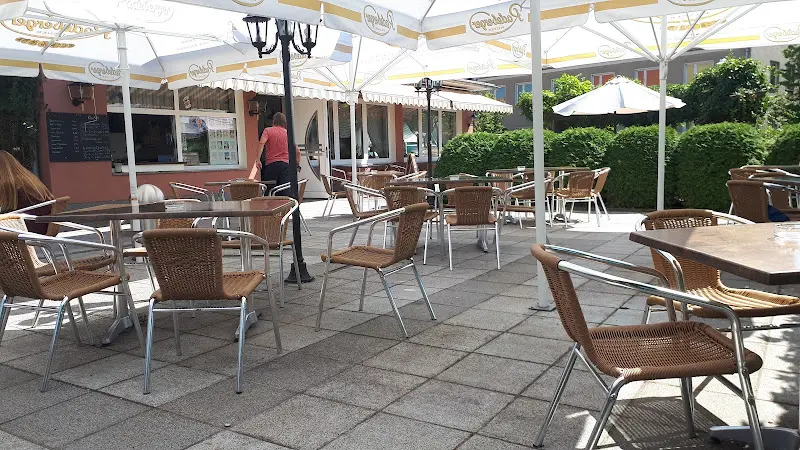 Cafe u. Restaurant Handrick_Luckau_slider_image_1