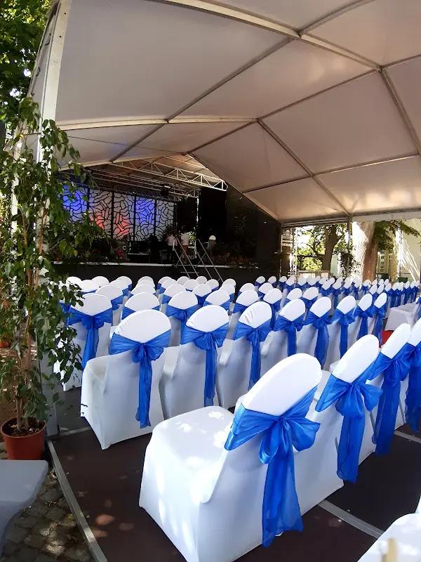 Gaststätte Schloßberg restaurant in Luckau