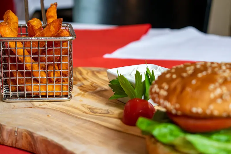 Toni's Lounge__slider_image_3