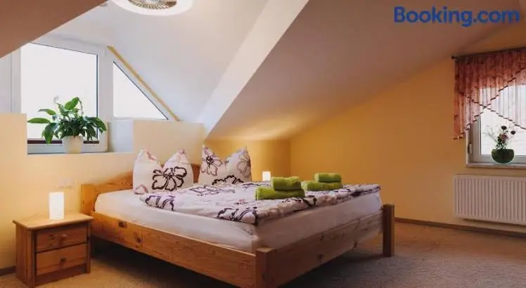 Gasthaus Lehnigksberg - Susann Fellmerk__slider_image_2