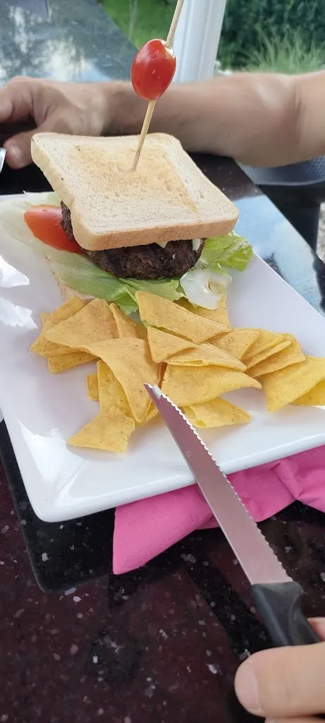 S. H._Kleine Dorfwirtschaft Leisel_Leisel_review