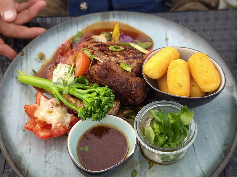 Markt Restaurant „Steaks, Wine & more“_Müllrose_slider_image_3