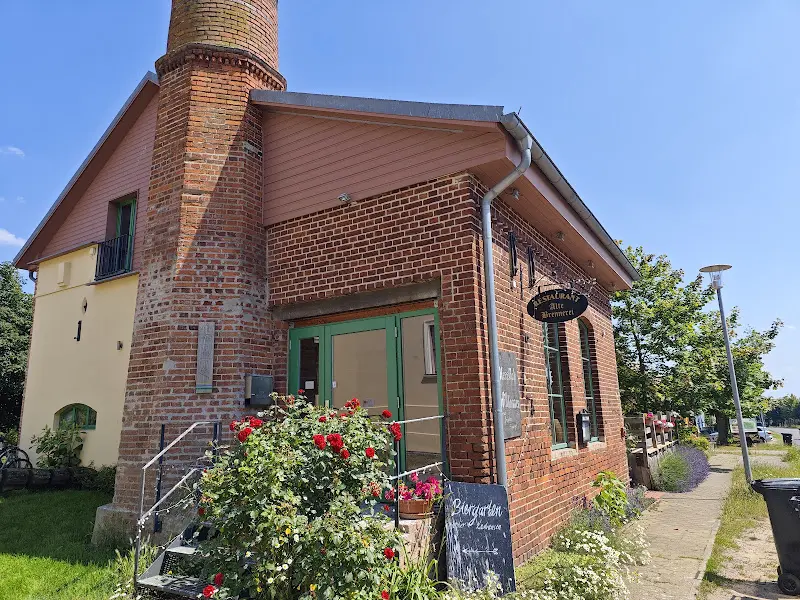 Melody Cortés De Arévalo_Alte Brennerei Liepe_Nennhausen_review